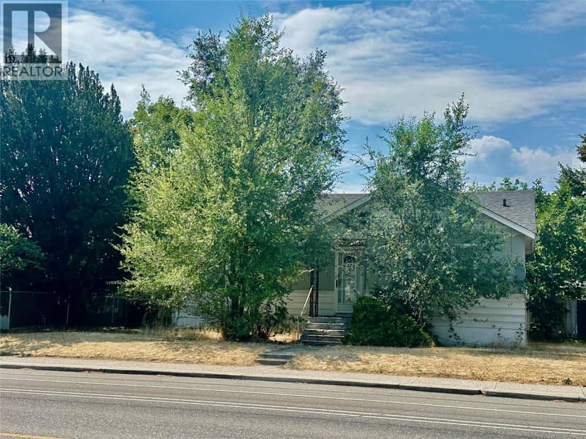 2038 Richter Street, Kelowna