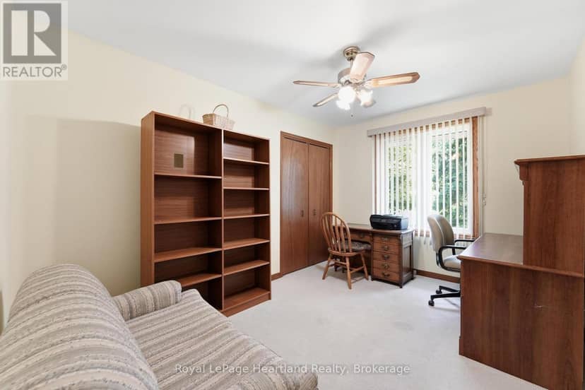 24 Leonard Drive — photo 18 of 40