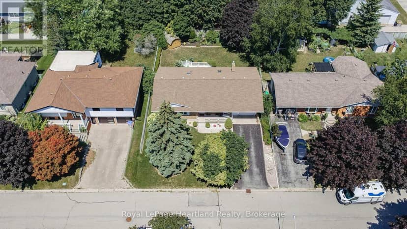 24 Leonard Drive — photo 38 of 40