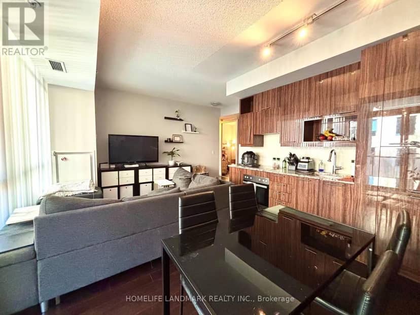 418 - 199 Richmond Street W — photo 12 of 24
