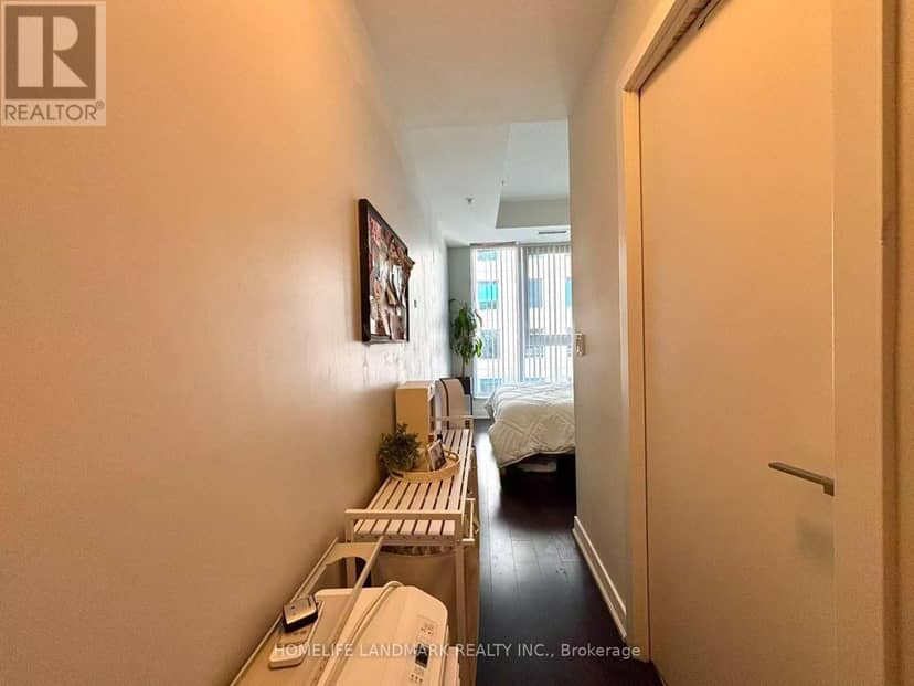 418 - 199 Richmond Street W — photo 17 of 24