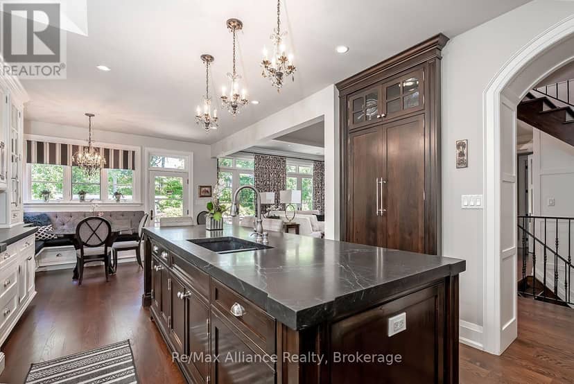 379 River Side Drive — photo 10 of 40