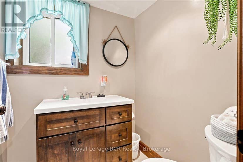 7525 Highway 89, Wellington North, photo 8