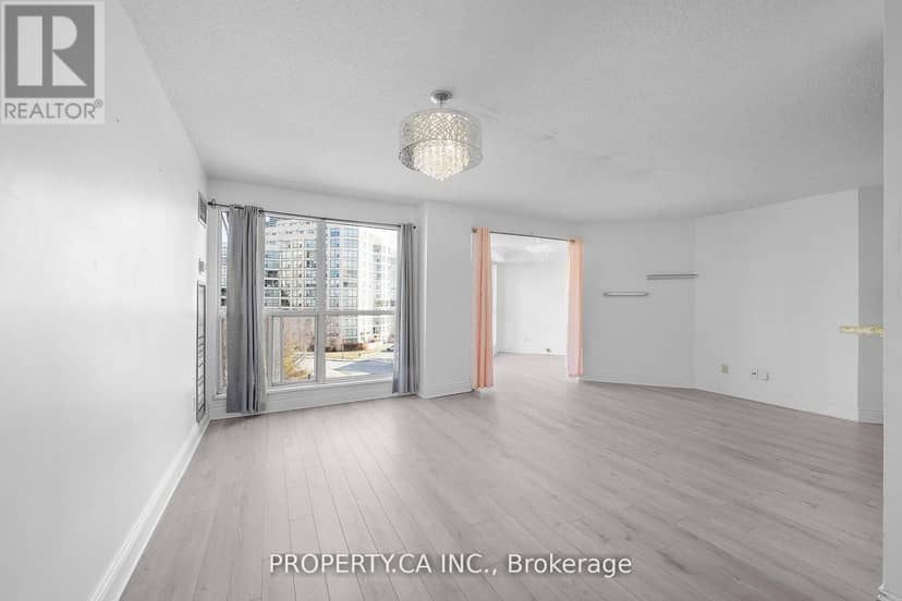 526 - 2267 Lake Shore Boulevard W — photo 9 of 29