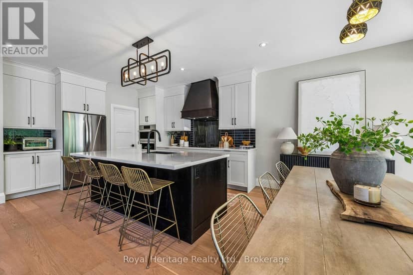 55 Harry Lee Crescent — photo 11 of 29