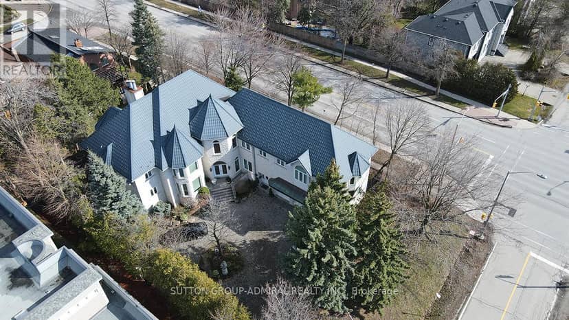 206 Arnold Avenue, Vaughan