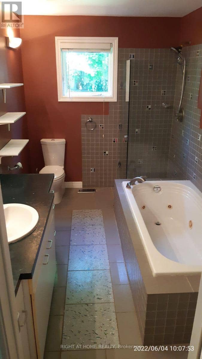 266 Gunn Avenue — photo 8 of 31