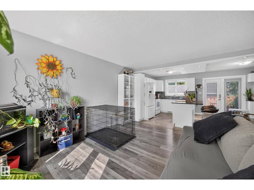 156 Clareview Rd NW — photo 21 of 40