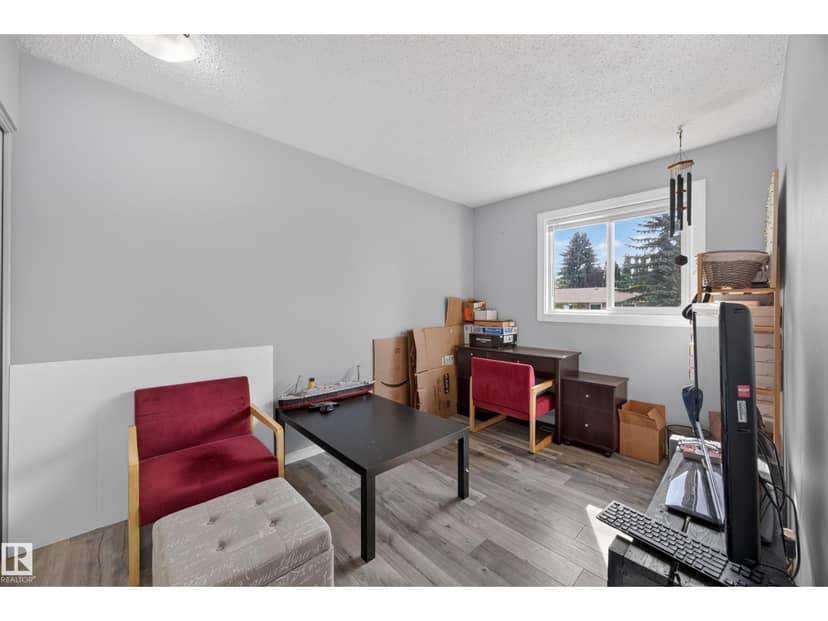 156 Clareview Rd NW — photo 33 of 40