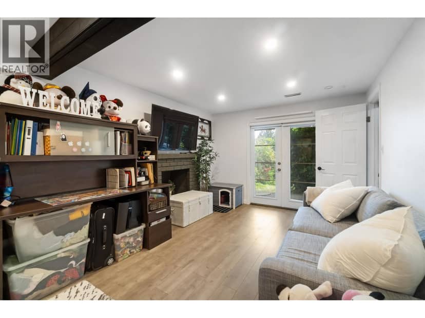 309 GLOUCESTER COURT, Coquitlam, photo 4