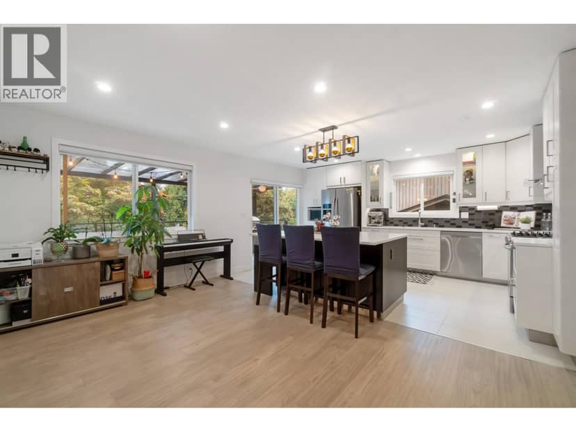 309 GLOUCESTER COURT, Coquitlam, photo 7