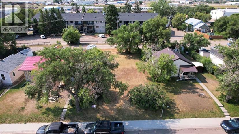 519 2 Avenue E — photo 9 of 9