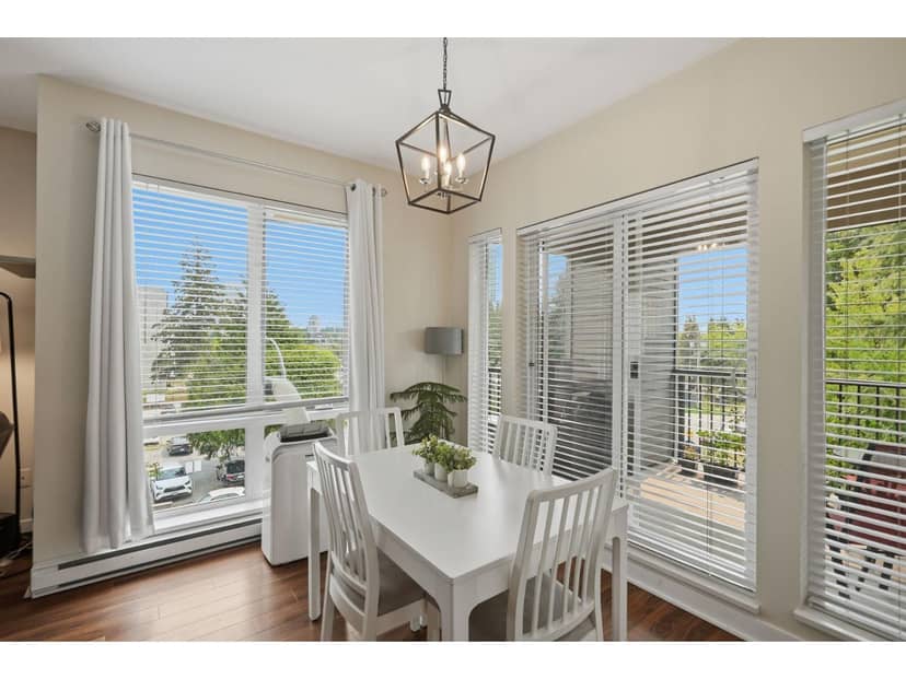 304 13339 102A AVENUE, Surrey