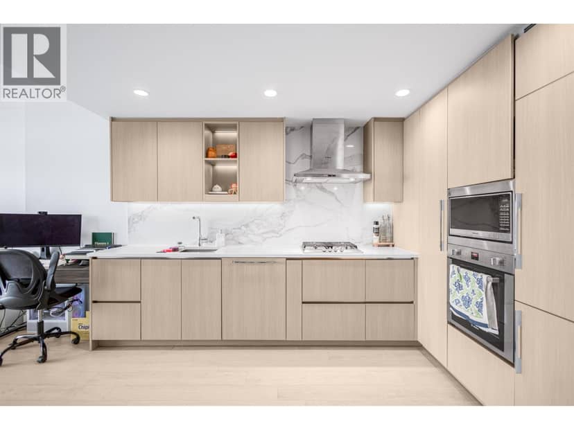 3910 4880 LOUGHEED HIGHWAY, Burnaby, photo 4