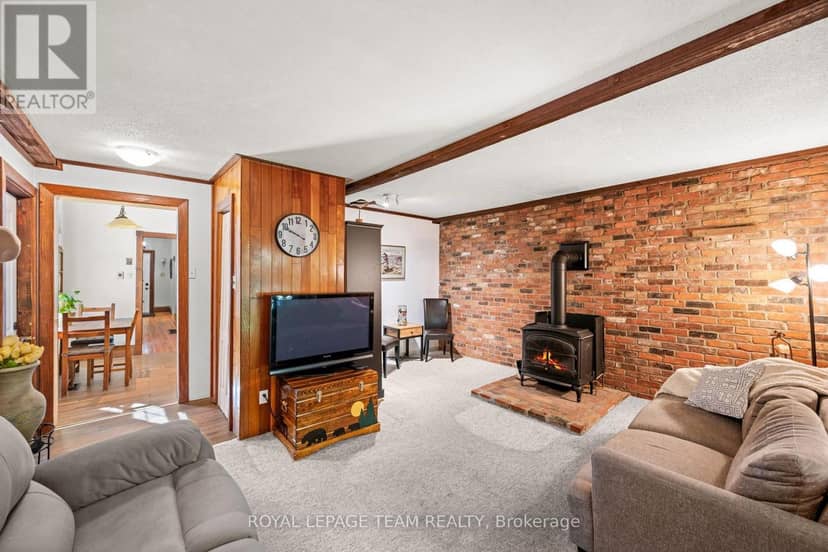 6215 Abbott Street W — photo 17 of 37