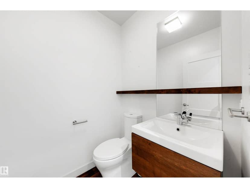 9342 83 AV NW — photo 19 of 40