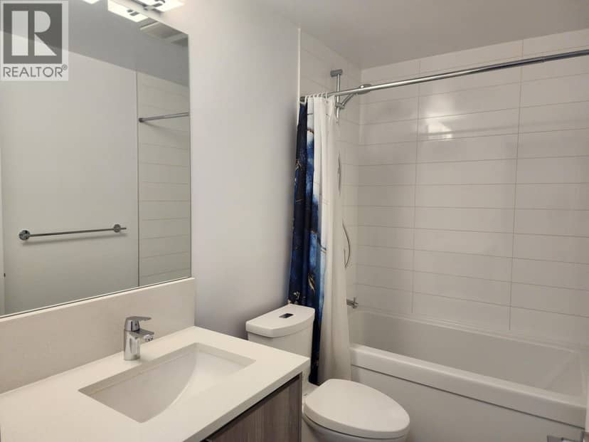 5xx 4900 LENNOX LANE, Burnaby, photo 6