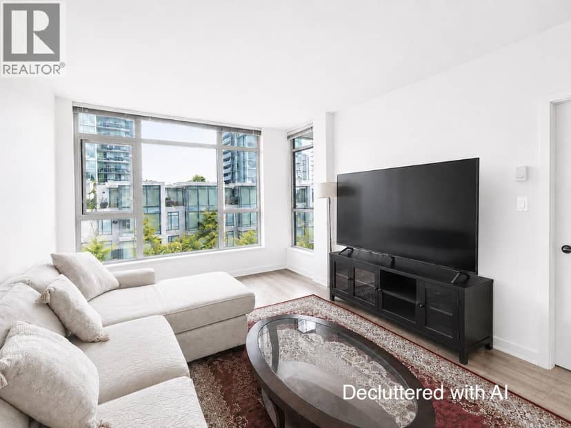302 4900 LENNOX LANE, Burnaby, photo 2
