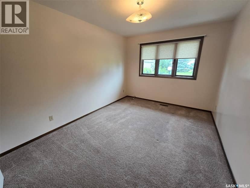 171 Lowestoft STREET — photo 35 of 40