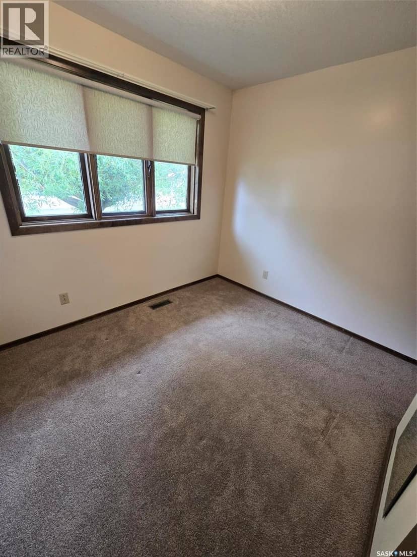 171 Lowestoft STREET — photo 37 of 40