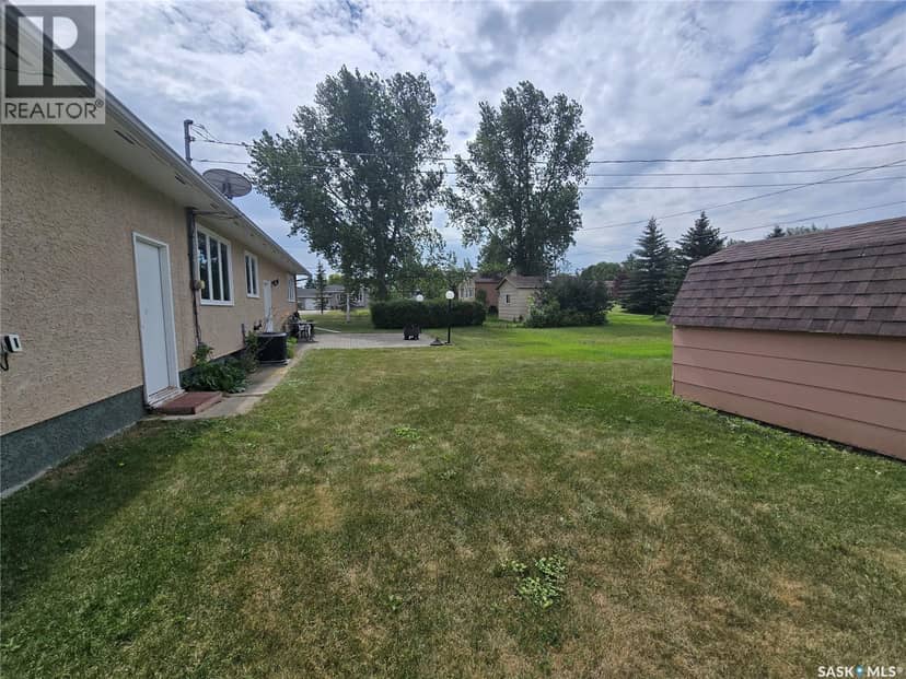 171 Lowestoft STREET — photo 9 of 40