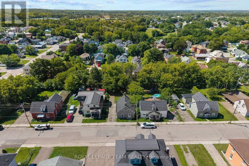 42 Bonnechere Street S, Renfrew, photo 4