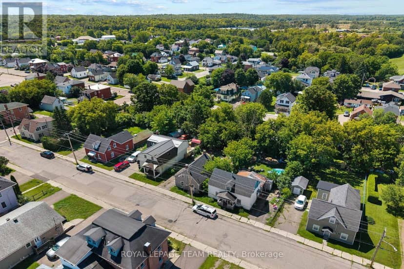 42 Bonnechere Street S, Renfrew, photo 5