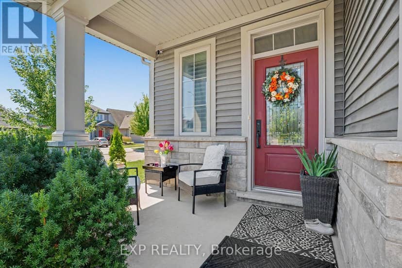 62 Andrew Lane — photo 4 of 40