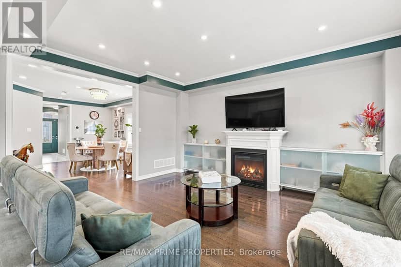 1469 Farrow Crescent — photo 13 of 38