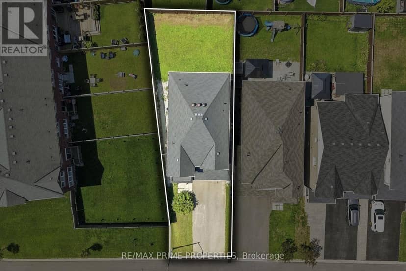 1469 Farrow Crescent — photo 3 of 38