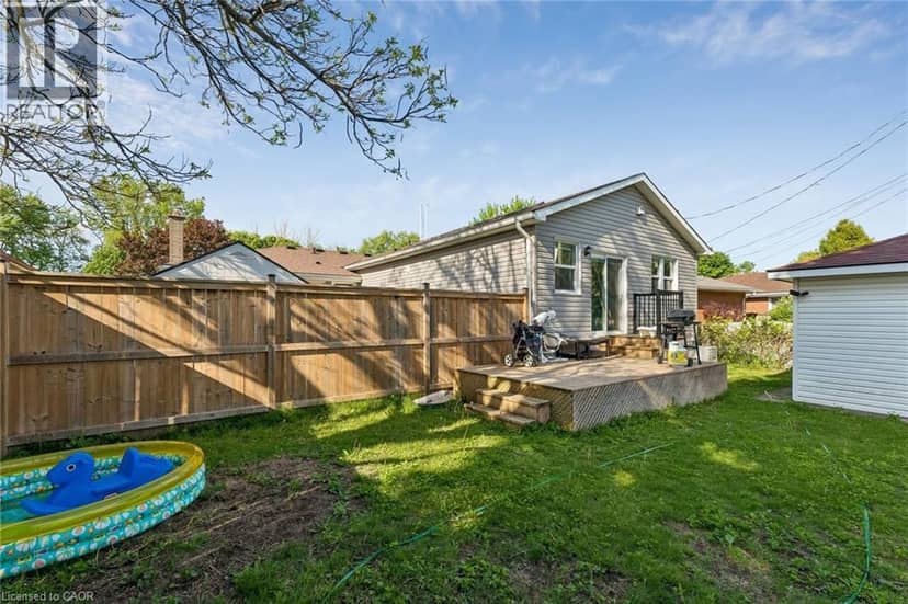 158 LAURENTIAN Drive N — photo 19 of 40
