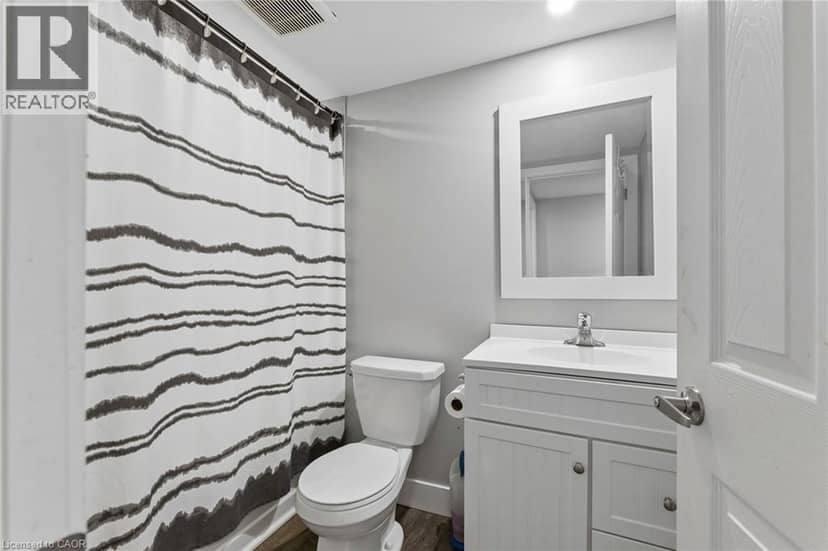 158 LAURENTIAN Drive N — photo 38 of 40
