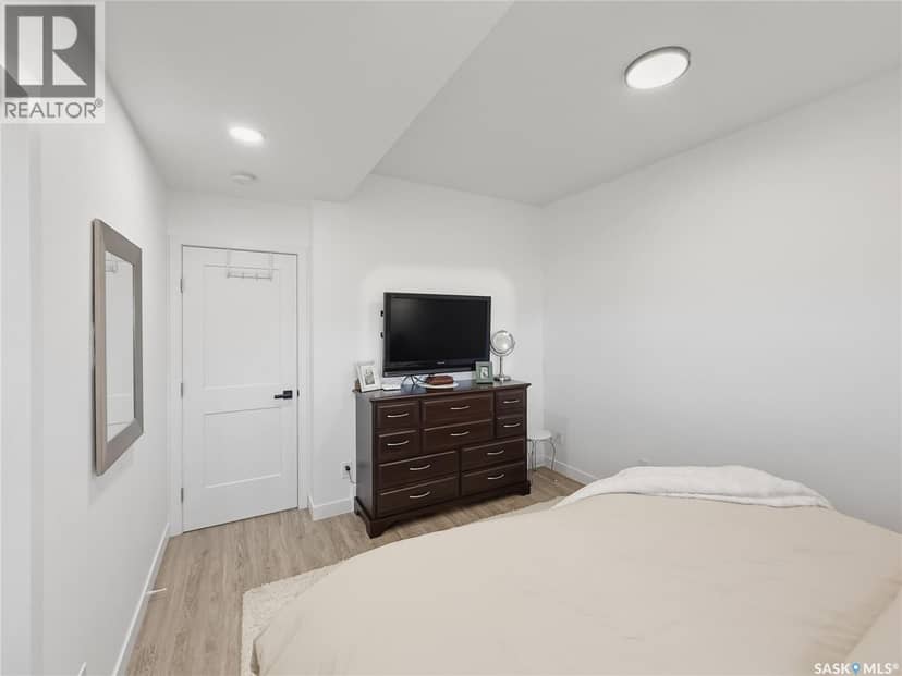 214 Hillcrest PLACE — photo 33 of 40