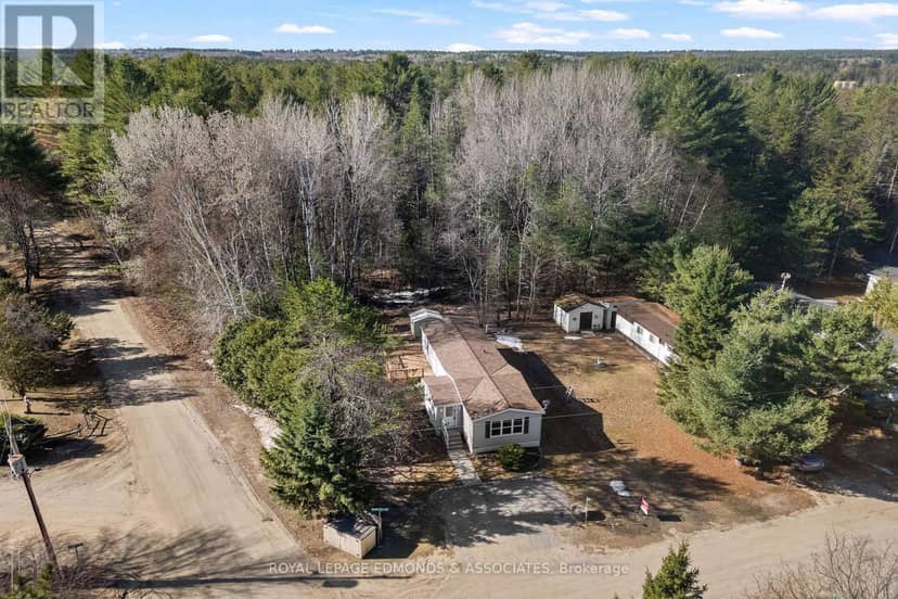 5 Hunters Run Lane, Laurentian Hills, photo 2
