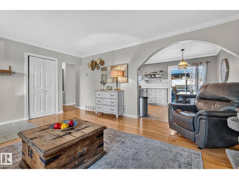 5307 104 AV NW, Edmonton, photo 8