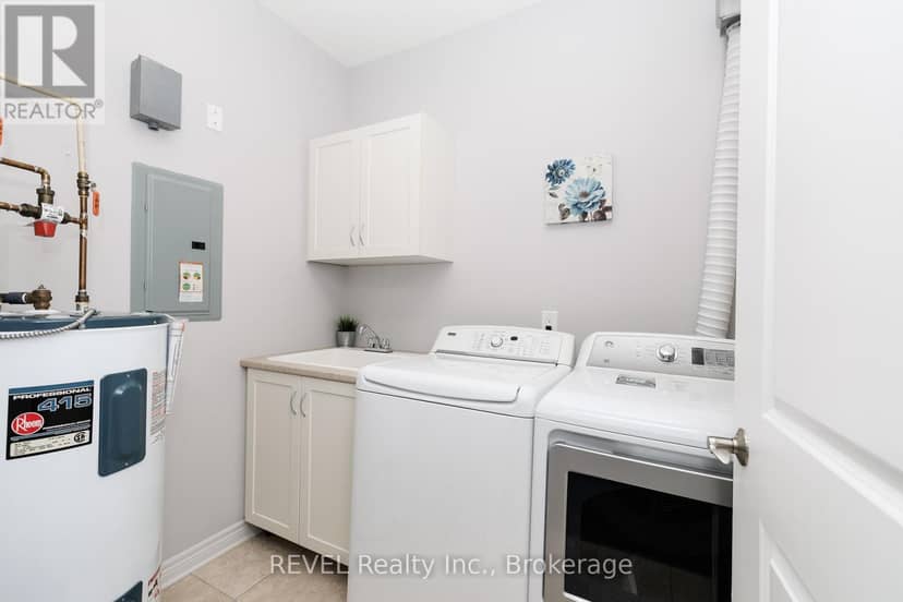 212 - 2799 St. Paul Avenue — photo 25 of 34