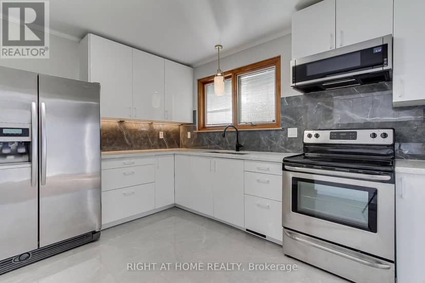 1715 Oberon Crescent — photo 17 of 40