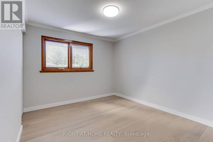1715 Oberon Crescent — photo 26 of 40