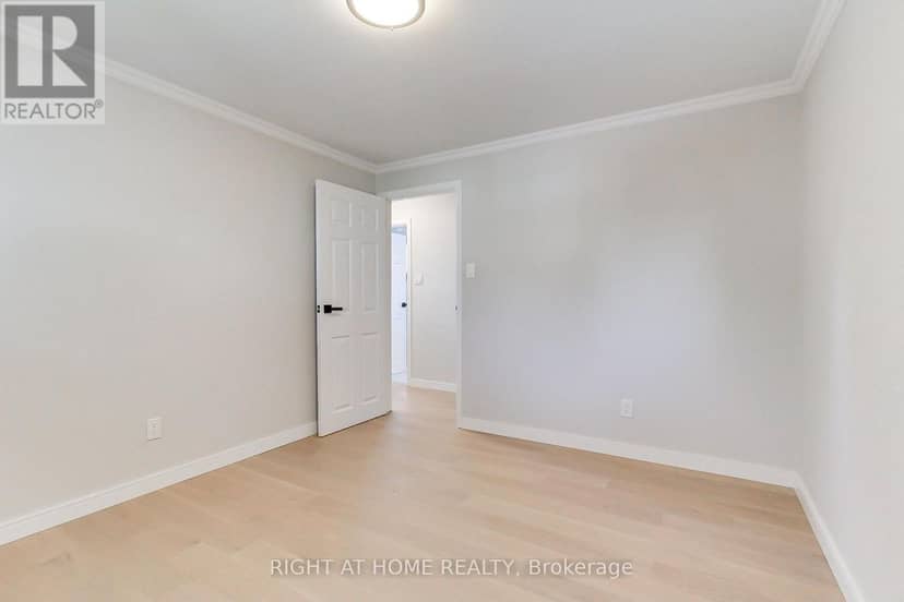 1715 Oberon Crescent — photo 31 of 40