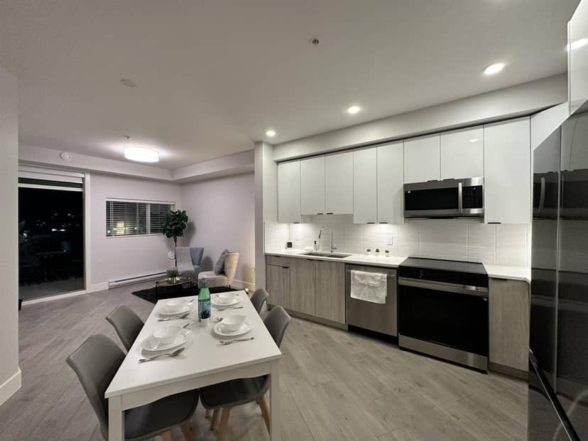 503 20061 FRASER HIGHWAY, Langley