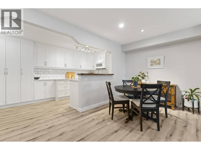 A102 4811 53 STREET, Delta, photo 8