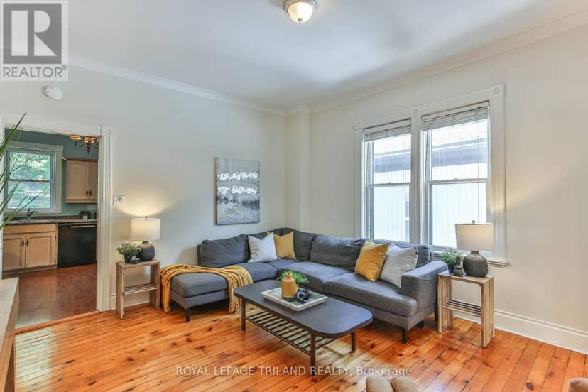 38 Byron Avenue E — photo 11 of 33