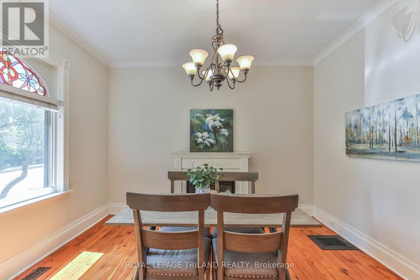 38 Byron Avenue E — photo 6 of 33