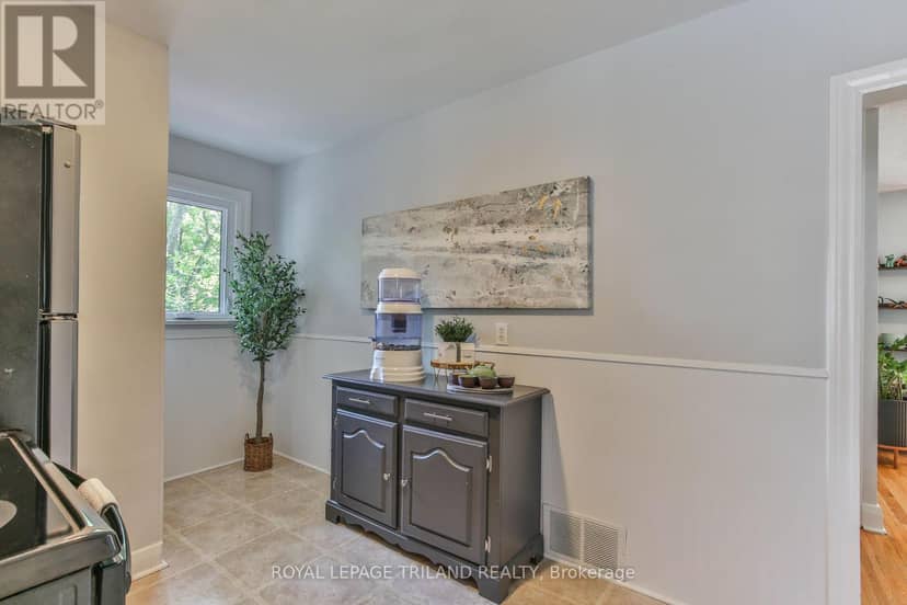 190 Taylor Street — photo 13 of 40