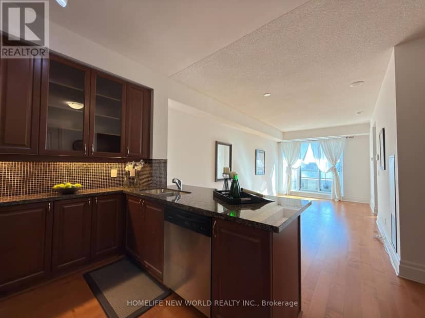 403 - 151 Upper Duke Crescent — photo 18 of 39