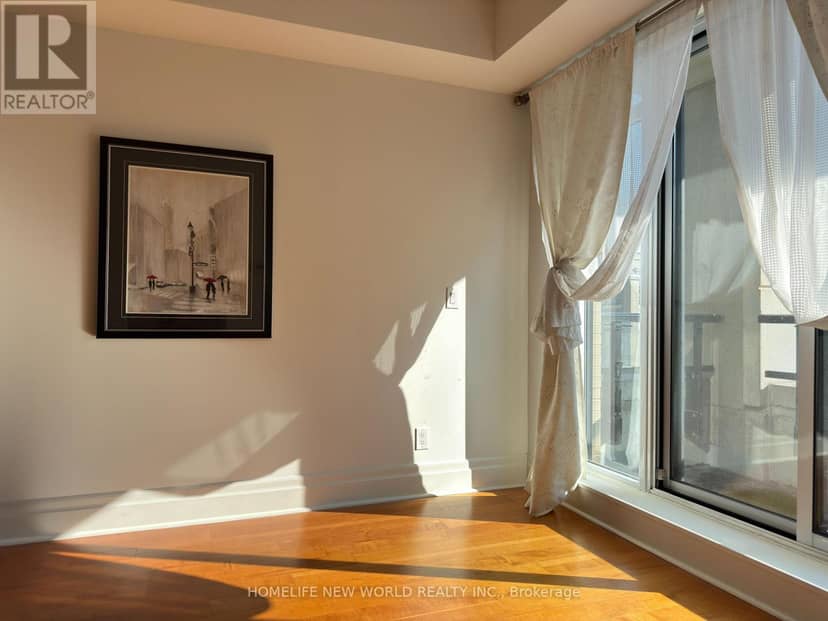 403 - 151 Upper Duke Crescent — photo 9 of 39