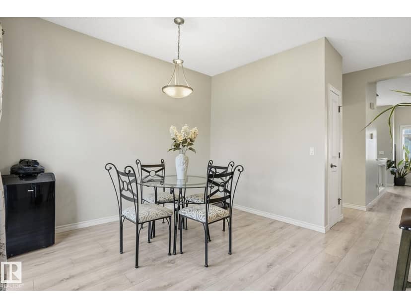 #52 13825 155 AV NW — photo 16 of 40