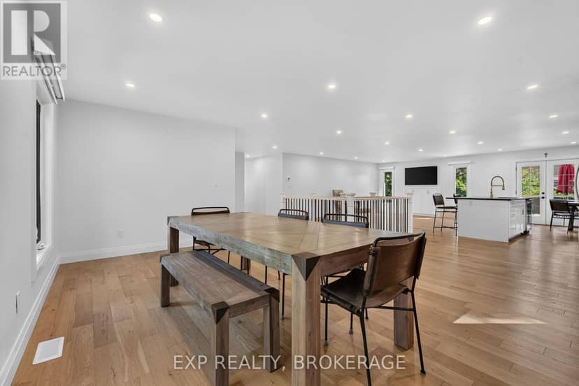 1146 Dunham Street — photo 11 of 40