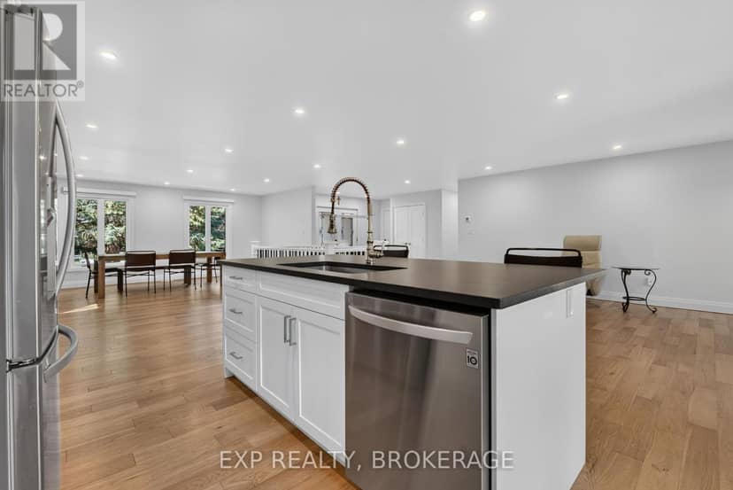 1146 Dunham Street — photo 18 of 40