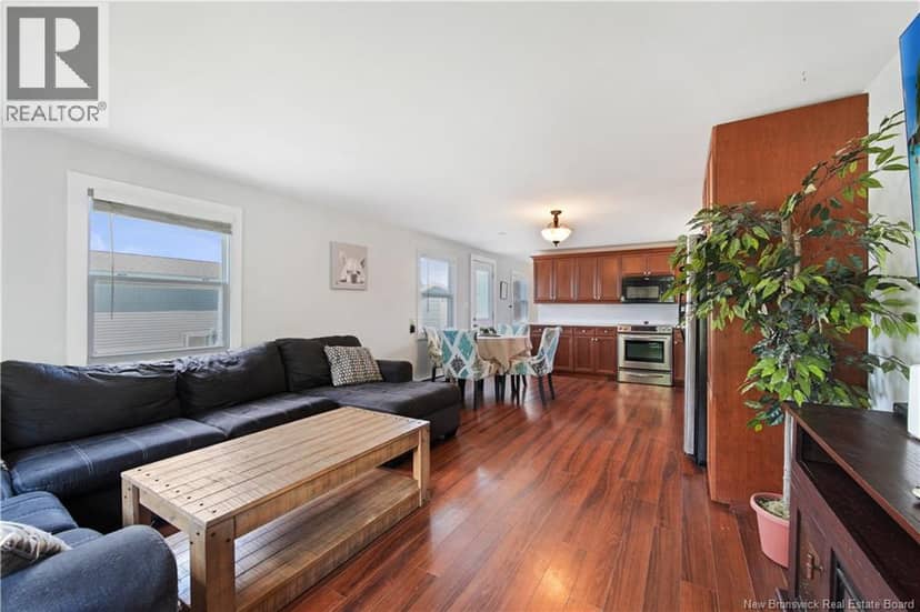 43 Darrell Avenue — photo 9 of 19